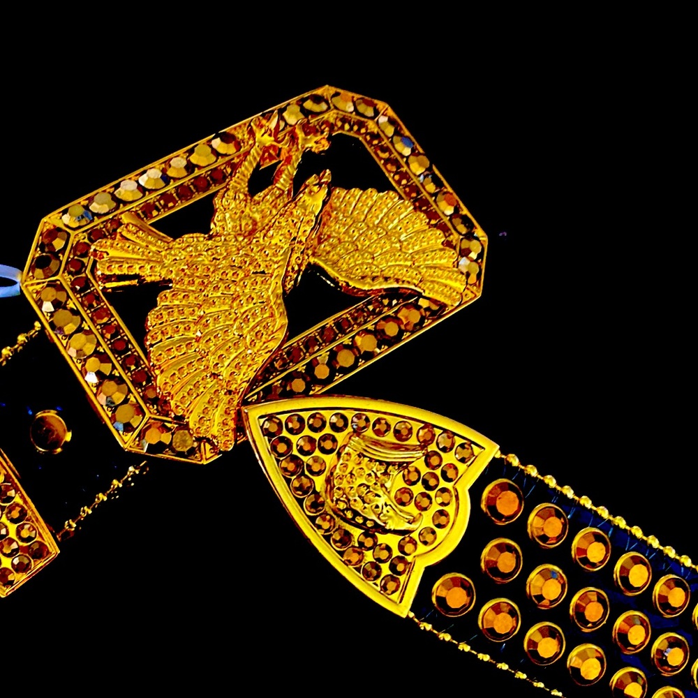 Premium wear gold and black*